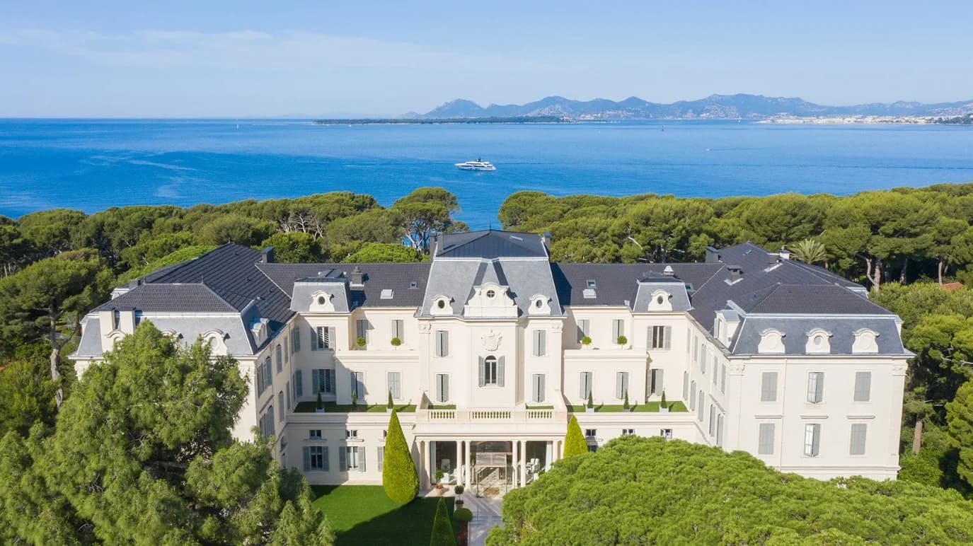 ASTON MARTIN Europe Tour